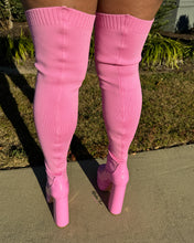 Load image into Gallery viewer, Bella Tre &quot;Skylar&quot; Boots- Pink
