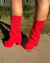 Load image into Gallery viewer, Bella Tre &quot;Skylar&quot; Boots- Red
